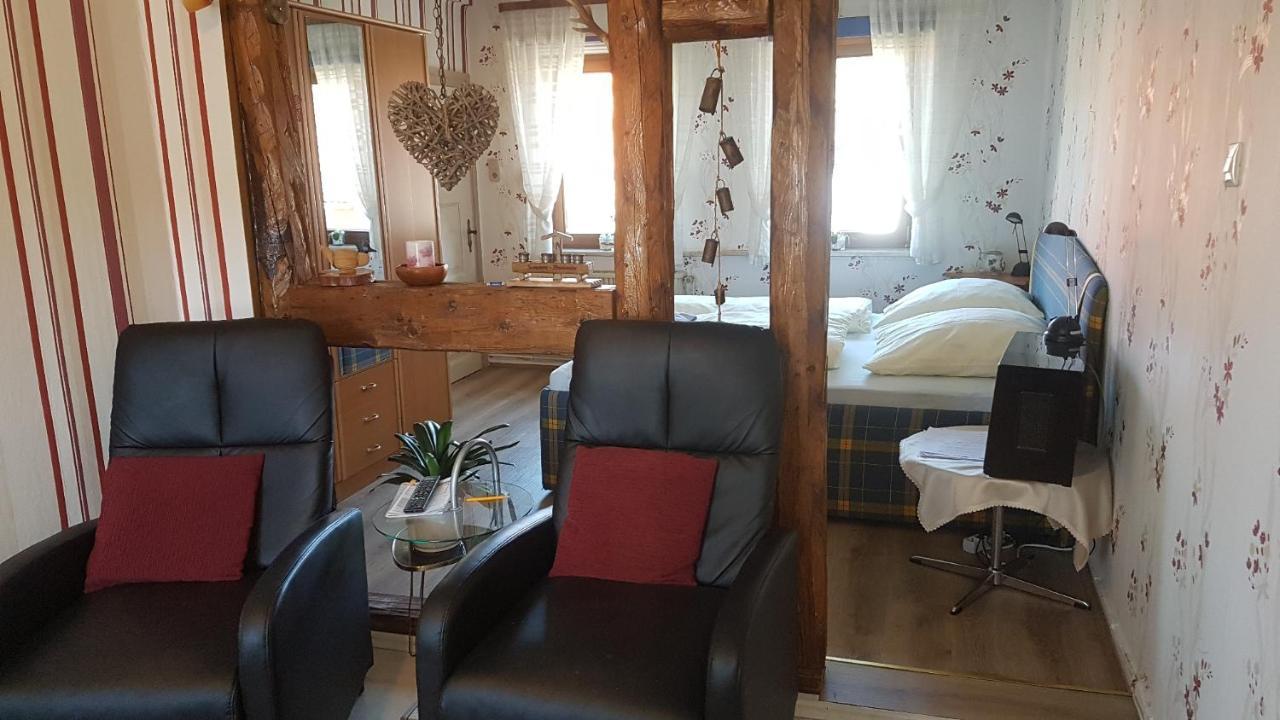 דירות לאנגלסהיים Haus Christa מראה חיצוני תמונה