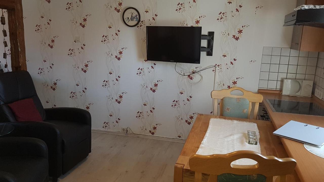 דירות לאנגלסהיים Haus Christa מראה חיצוני תמונה